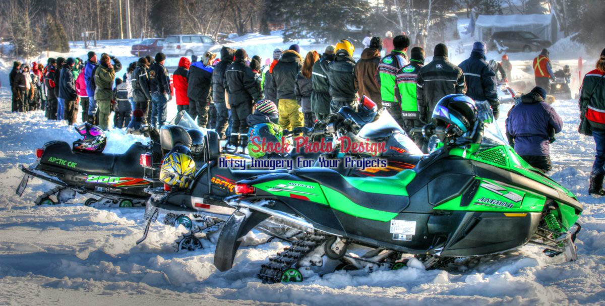 Snowmobiles in HDR - Dimensions: 3470 by 1756 pixels